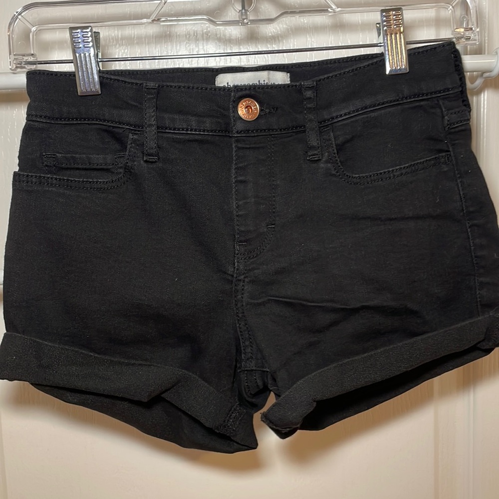 ABERCROMBIE KIDS BLACK SHORTS
